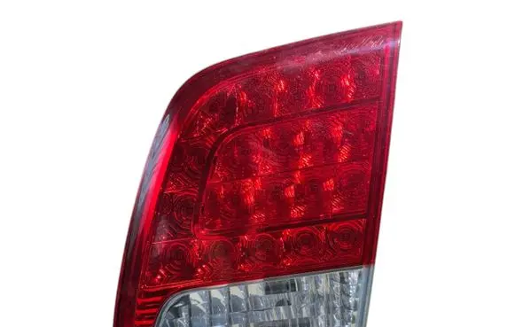 KIA Sorento Tailgate rear/tail lights 924062P12 924062P1