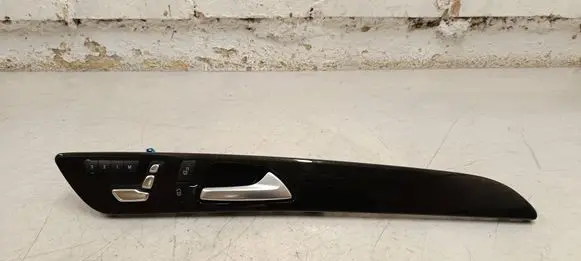 Mercedes-Benz GLE AMG (W166 - C292) Front door trim bar A1667204802