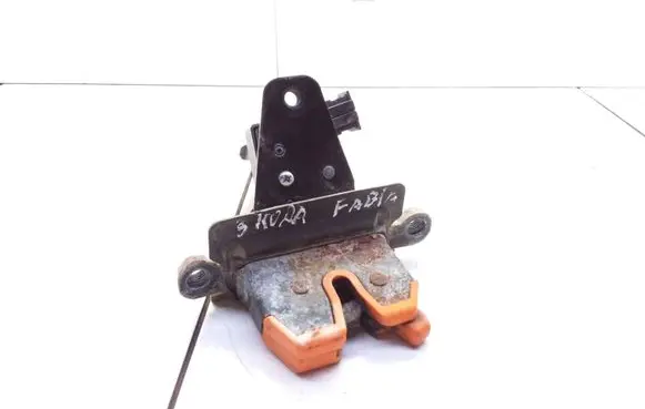 Skoda Fabia Mk1 (6Y) Tailgate/trunk/boot lock/catch/latch 535972732