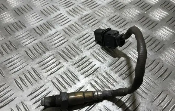 Mercedes-Benz E W212 Lambda probe sensor 0258017339 0258017340