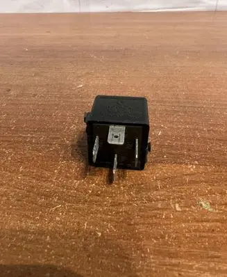 Mercedes-Benz A W168 Other relay A0025421319 D1895