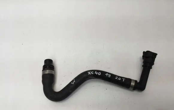 Volvo XC40 Engine coolant pipe/hose 32222092