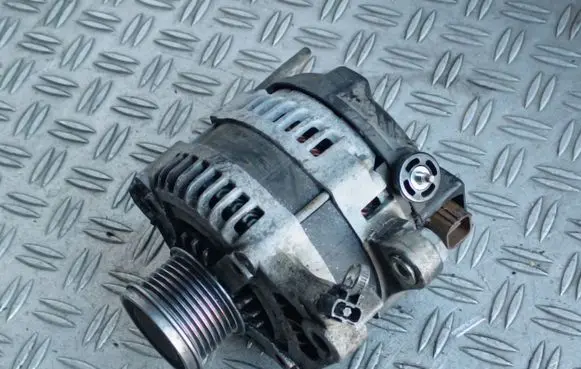 Lexus IS 220D-250-350 Generator/alternator S1030319 1004115
