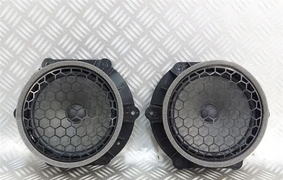 Audi Q8 Subwoofer speaker 4M8035415