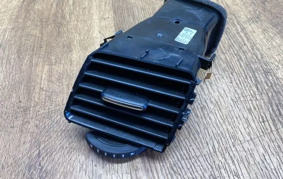 Volkswagen Touareg II Dashboard side air vent grill/cover trim 7P2819727B