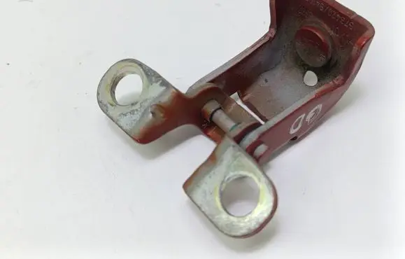 Peugeot 2008 I Loading door upper hinge 