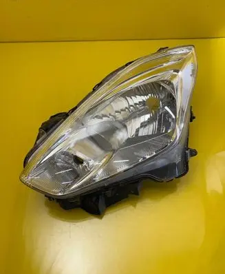 Suzuki Swift III Headlight/headlamp W2962