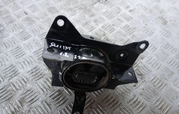Suzuki Swift III Engine mounting bracket