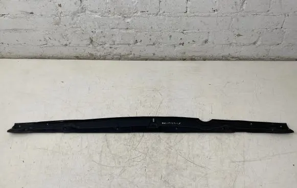 Chrysler Pacifica Wiper trim 68228473AB
