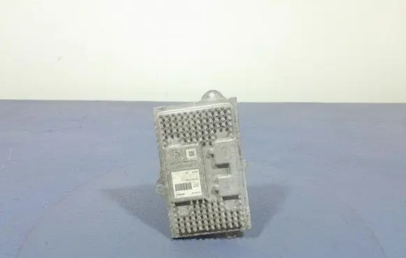 Ford Mondeo MK I Voltage converter/converter module 90005487
