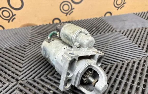Chevrolet Corvette C6 Starter motor 12589986