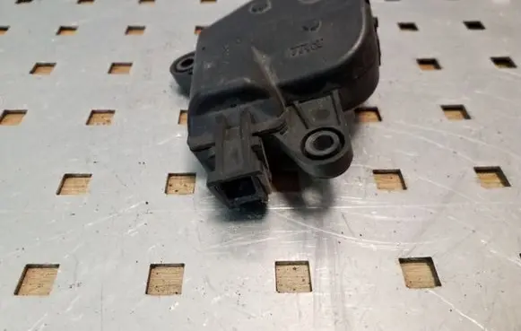 Chrysler Voyager Air flap motor/actuator 04885465AA 58024E