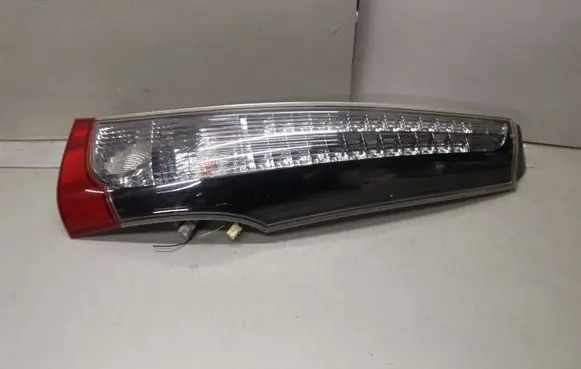 Mitsubishi Grandis Rear/tail lights