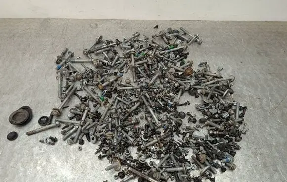 Polestar 2 Nuts/bolts 
