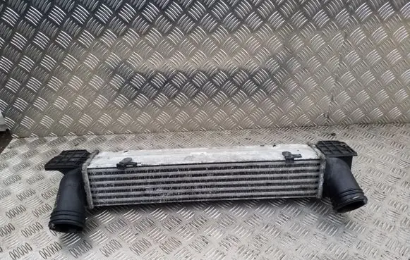 BMW 3 E90 E91 Intercooler radiator 3093796