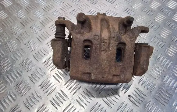Nissan Navara D40 Front brake caliper