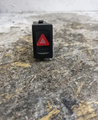 Volkswagen Golf IV Hazard light switch 1J0953235J