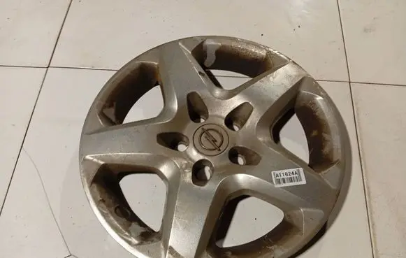 Opel Astra H R16 wheel hub/cap/trim 13240543