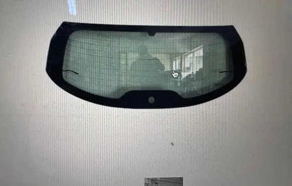 Renault Captur II Rear windscreen/windshield window 903009808R