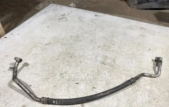 Mitsubishi L200 Air conditioning (A/C) pipe/hose