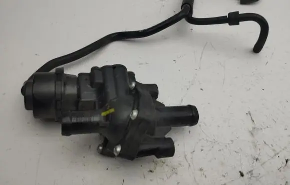 Thermostat/thermostat housing