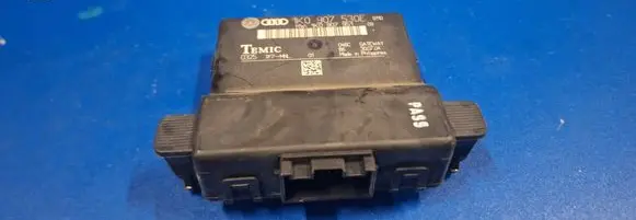 Volkswagen Golf V Gateway control module 1K0907530E