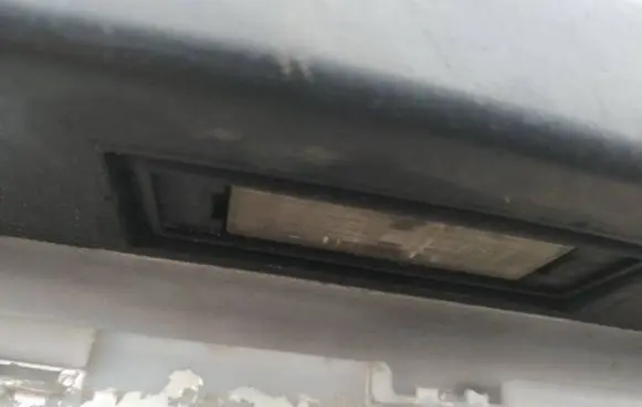 Peugeot 406 Number plate light