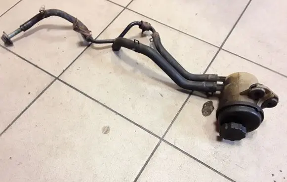 KIA Cerato Power steering fluid tank/reservoir 571502F000