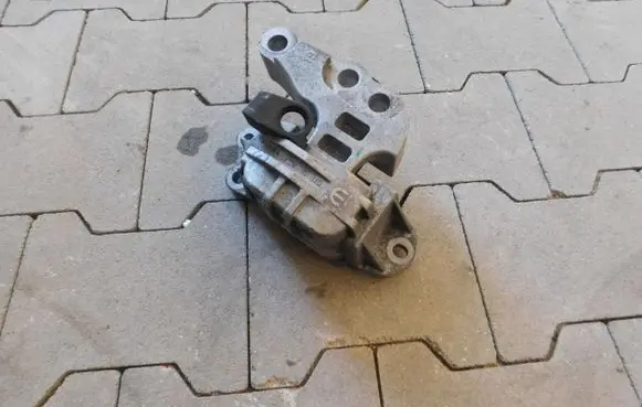 Fiat Tipo Engine mount vacuum valve 