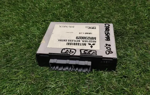 Mitsubishi Carisma Other control units/modules MR238029
