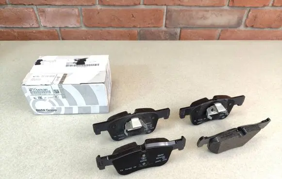 BMW 3 F30 F35 F31 Brake pads (front) 6874331 8855002