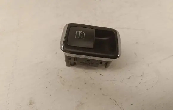 Mercedes-Benz C W204 Electric window control switch A2048707358