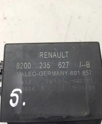 Renault Scenic II - Grand scenic II Parking PDC control unit/module 8200235627 8200235627B