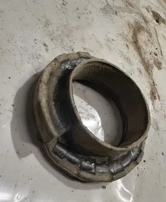 Jeep Cherokee III KJ Front coil spring rubber mount 