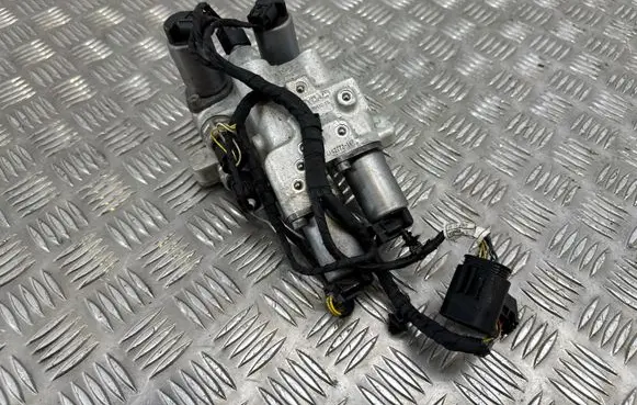 BMW 5 F10 F11 Air suspension compressor 6775258