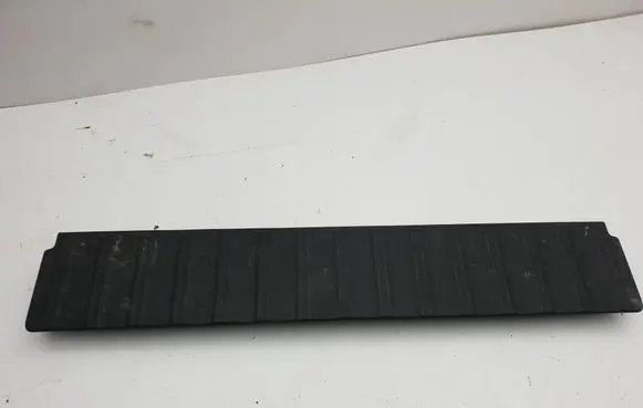 Volvo XC90 Trunk/boot lower side trim panel 08641116