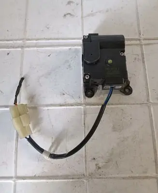 Hyundai H-1, Starex, Satellite Air flap motor/actuator