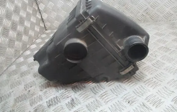 Opel Agila A Air filter box 09204631