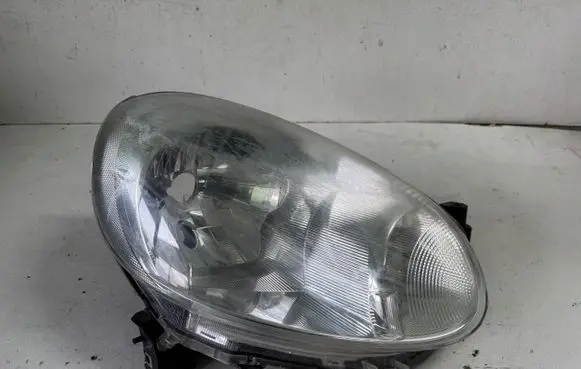 Nissan Micra Headlight/headlamp 260101hb0a
