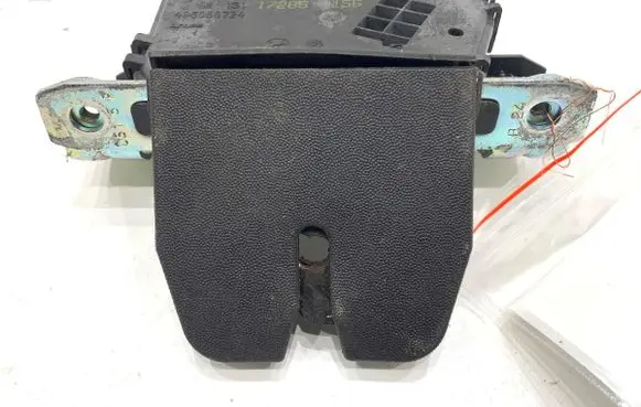 Opel Zafira B Tailgate exterior lock 13117285