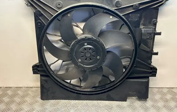 Volvo XC90 Electric radiator cooling fan 30776236 EC138Y19 28909001794