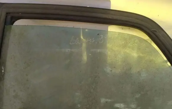 Renault Laguna I Rear door window glass