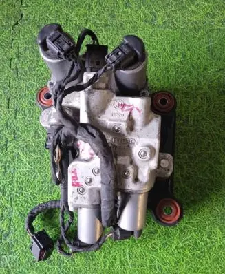 BMW 7 F01 F02 F03 F04 Air suspension compressor 6775258