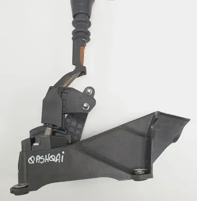 Nissan Qashqai Gear selector/shifter in gearbox 50113791