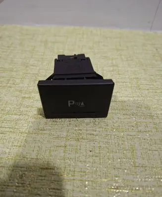 Volkswagen Touareg I Parking (PDC) sensor switch 7L6919281A
