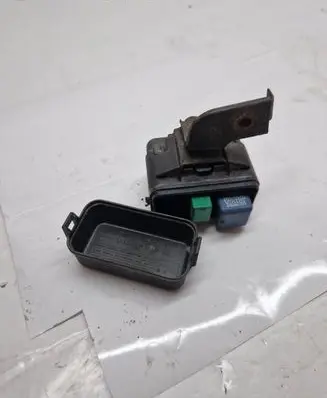 Toyota RAV 4 (XA20) Fuse box set 8826321010 1567002500