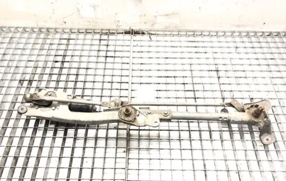 Mitsubishi Lancer VIII Front wiper linkage and motor