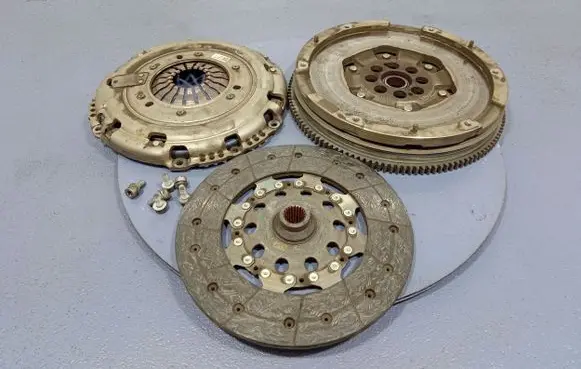 Renault Trafic III (X82) Clutch set kit 123101516R