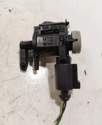 Volkswagen Golf V Turbo solenoid valve 1K0906283A