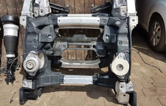Mercedes-Benz S W222 Front subframe 222628047MERCCCC